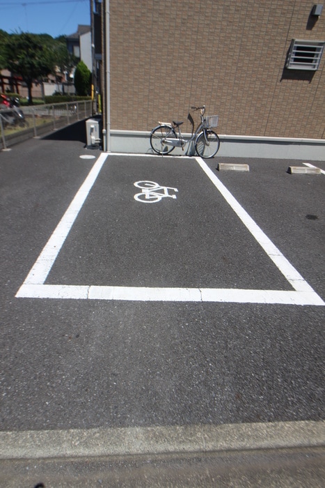 駐輪場 シャンローゼ下溝