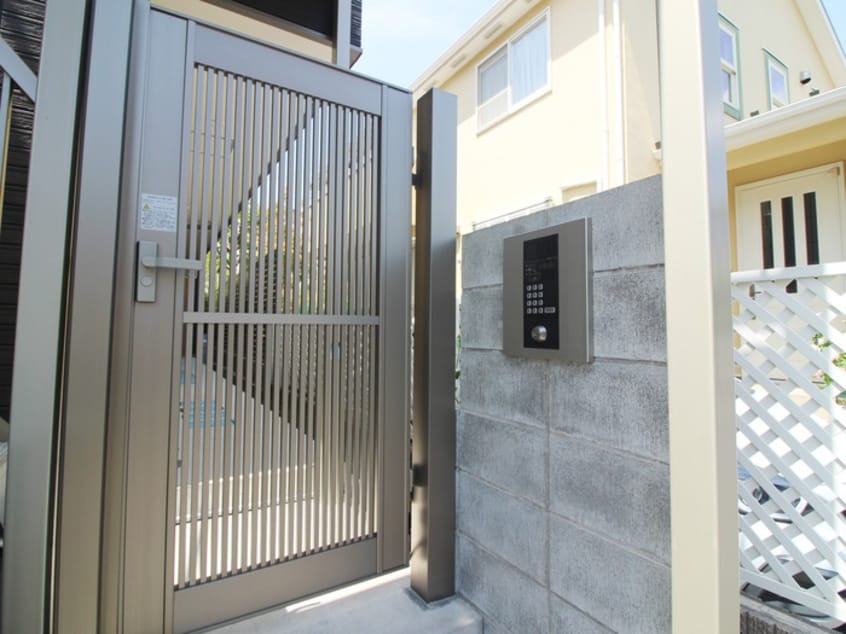 エントランス部分 フローラ湘南茅ヶ崎