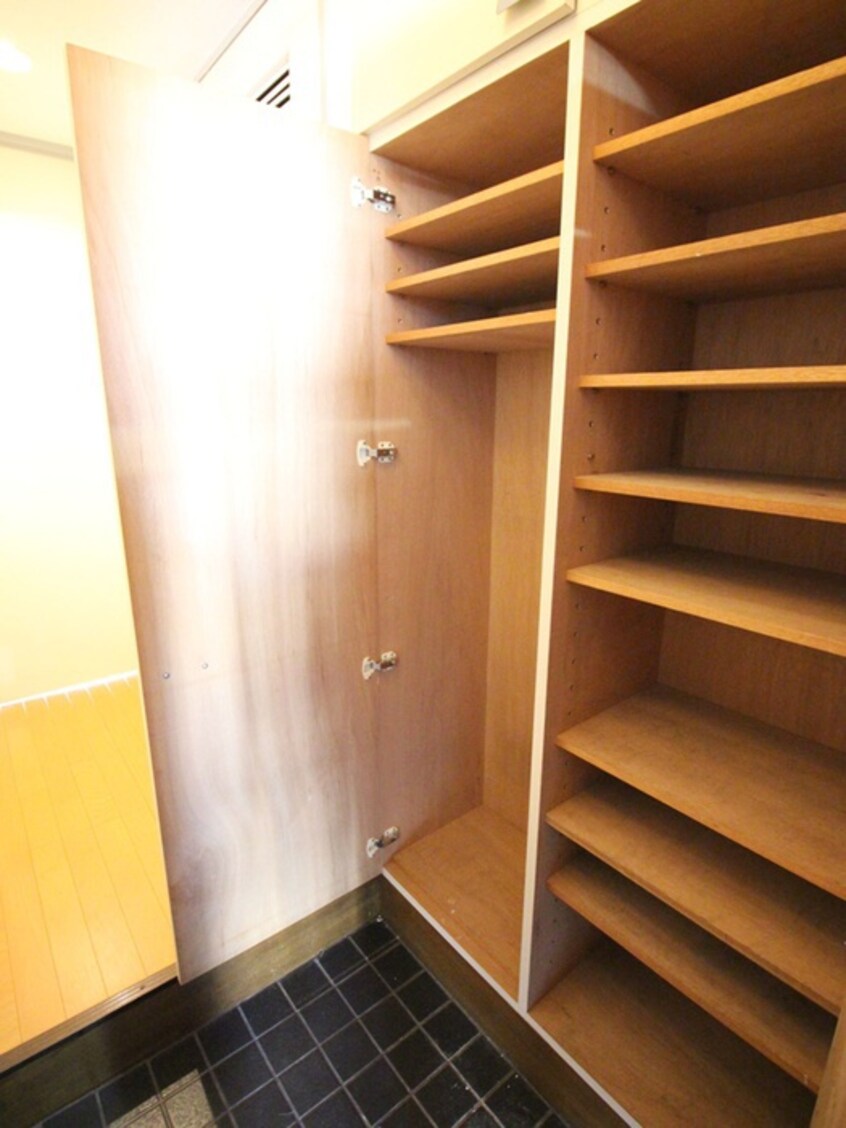 靴箱 プチボア館