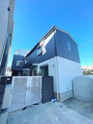 フランフロント大宮の外観
