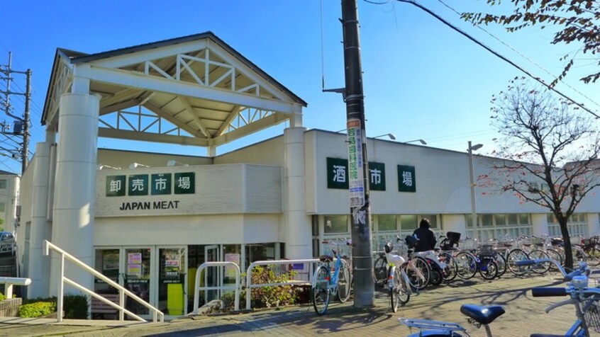 ジャパンミート卸売り市場(スーパー)まで900m サンハウス