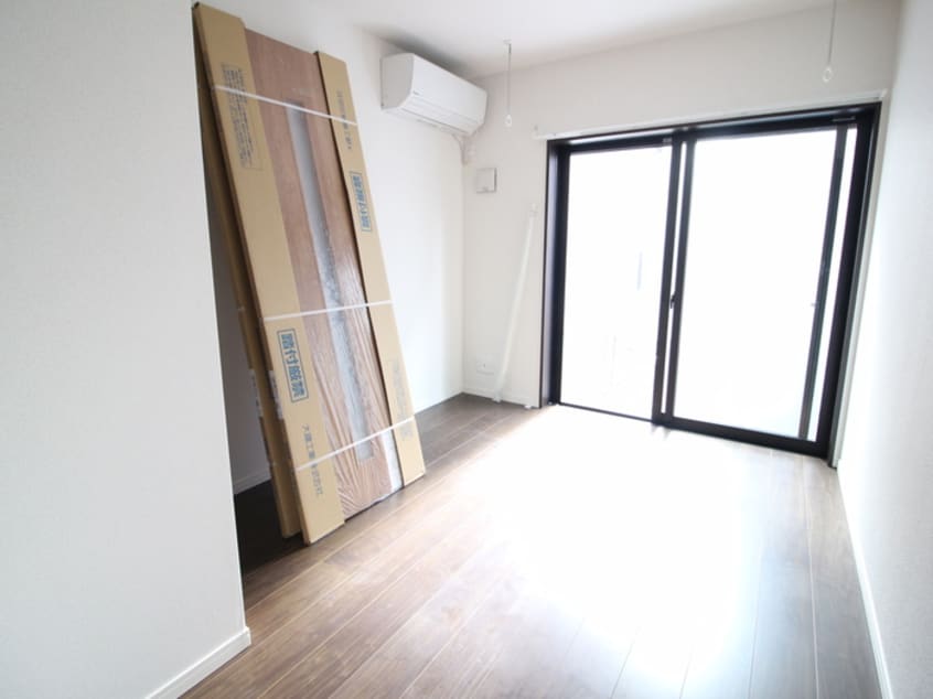 居室 INside Grove EVE