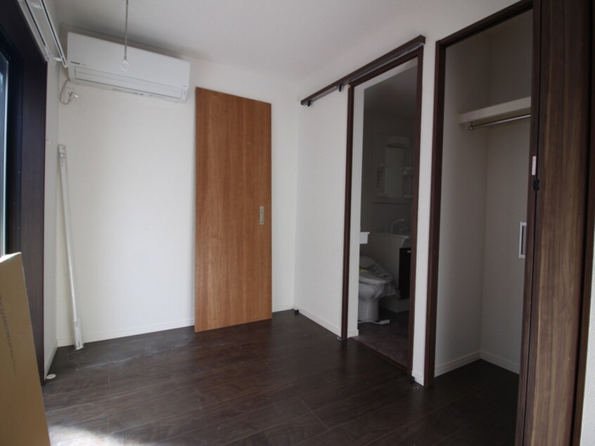 居室 INside Grove EVE