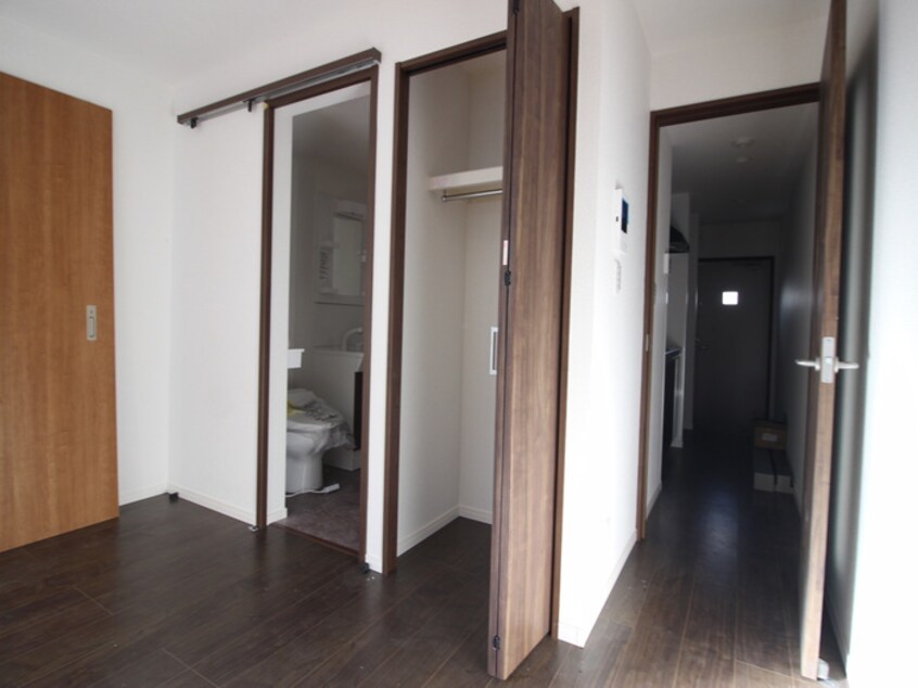 居室 INside Grove EVE