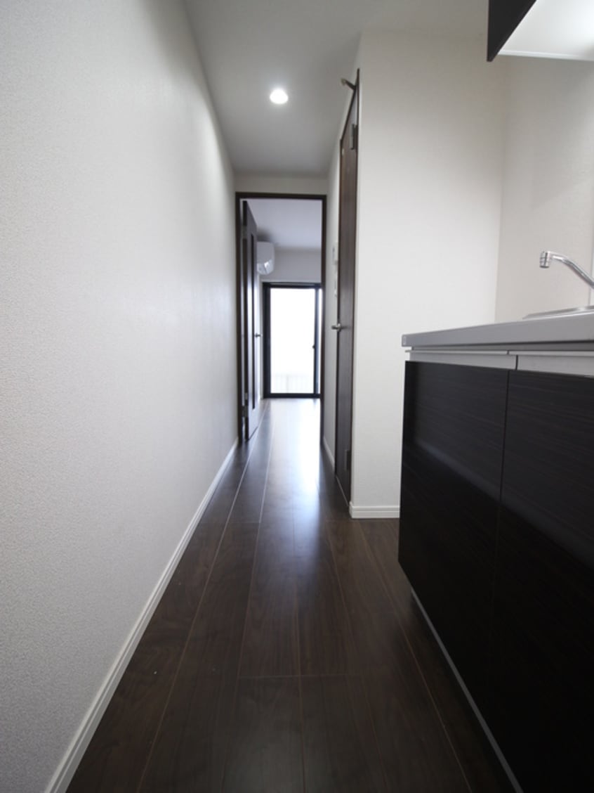 廊下 INside Grove EVE