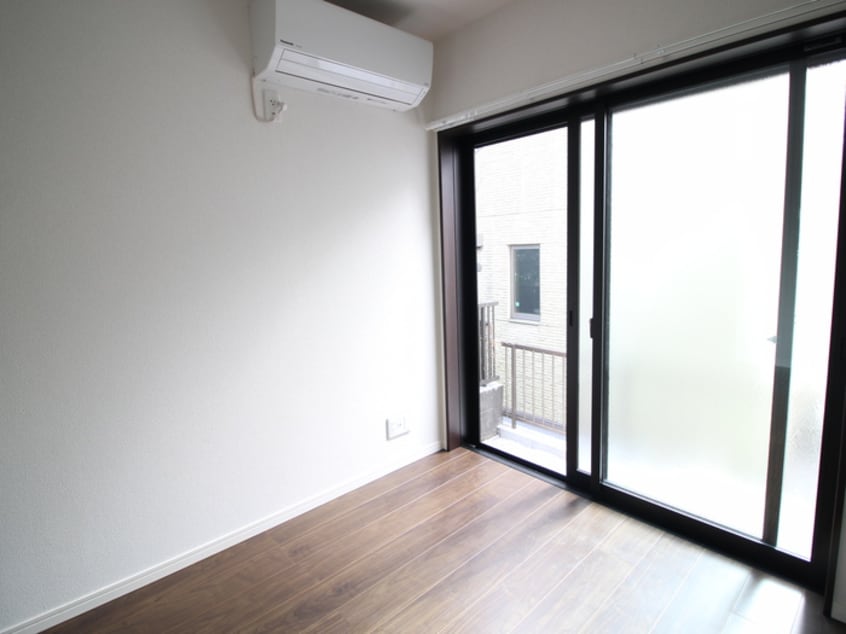 居室 INside Grove EVE