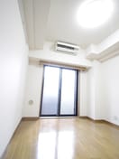 居室 ルーブル旗の台