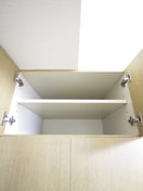 靴箱 ルーブル旗の台