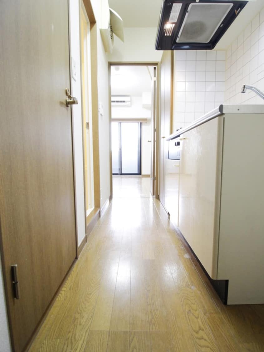 廊下 ルーブル旗の台