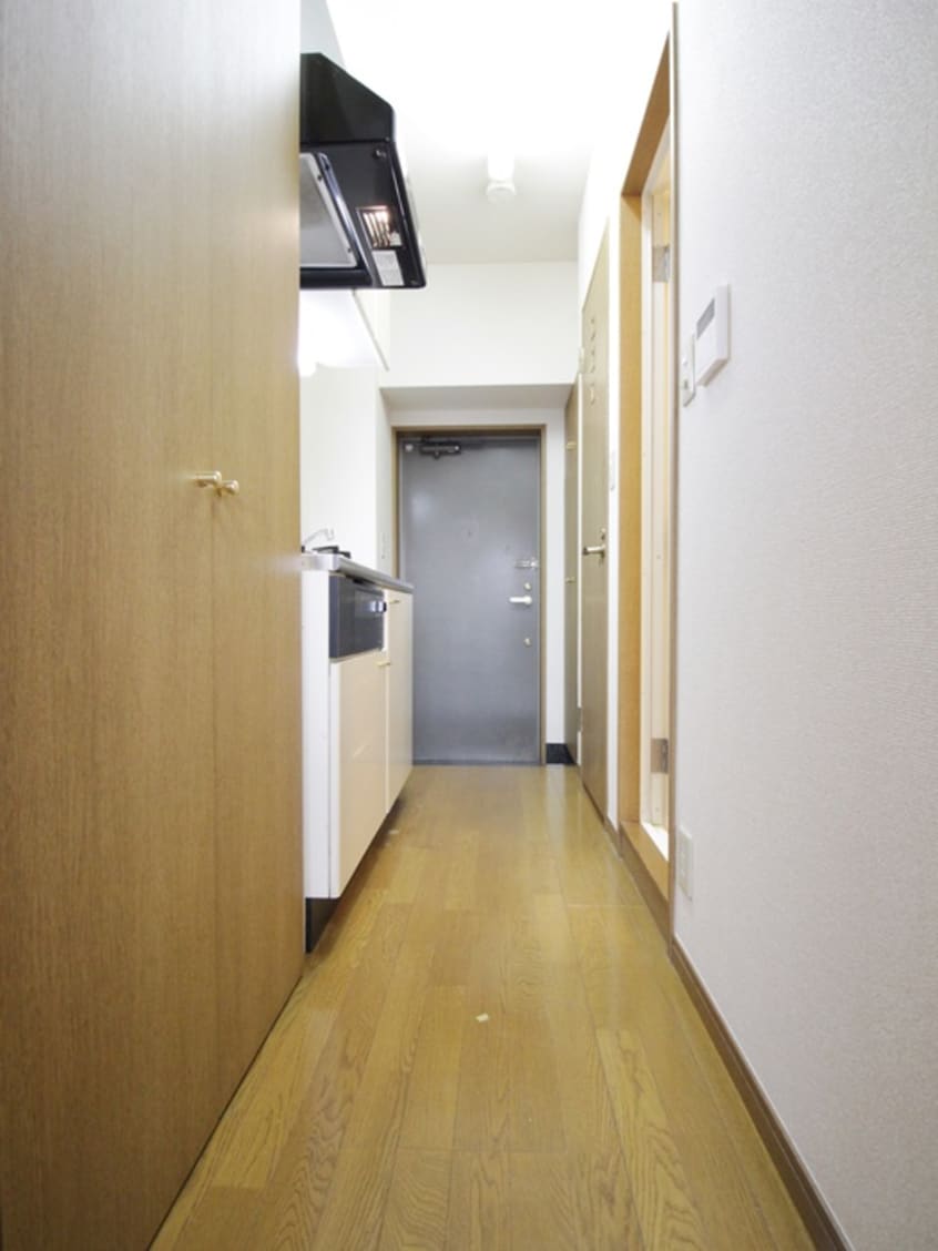 廊下 ルーブル旗の台