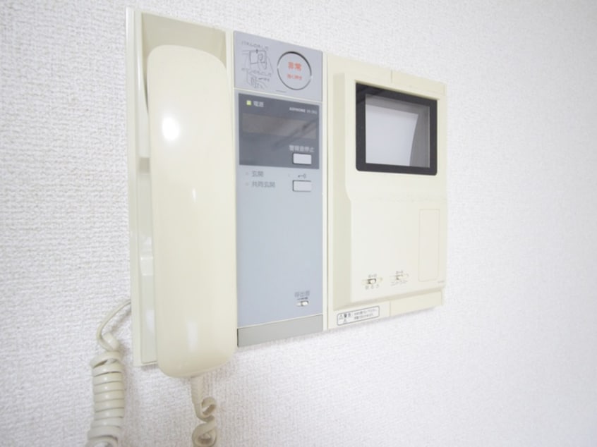 内観写真 ルーブル旗の台