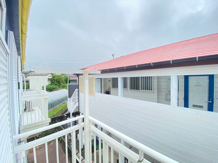 室内からの展望 マリンフォ－ド林