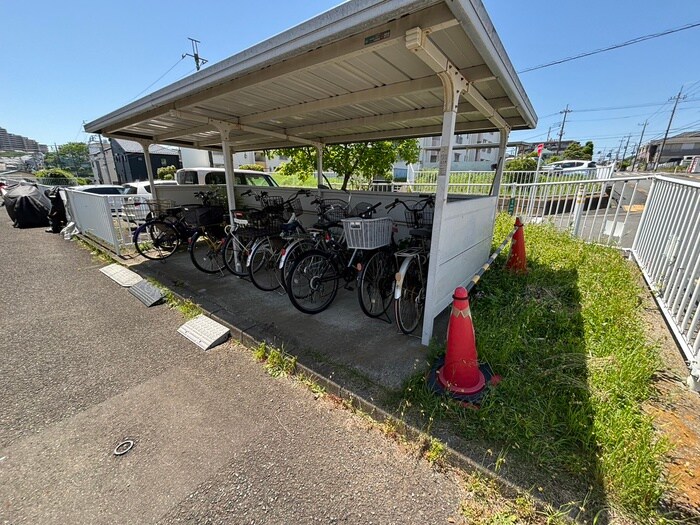 駐輪場 町田コープタウン８号棟