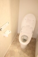 トイレ アザ－レ・キュリオス長津田Ｂ棟