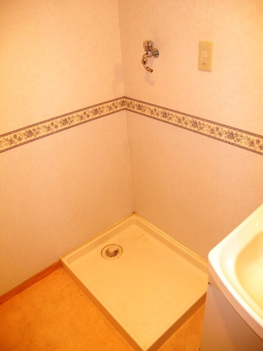 洗濯機置場 フォーレスト北綾瀬Ⅰ