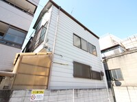 山岸貸家