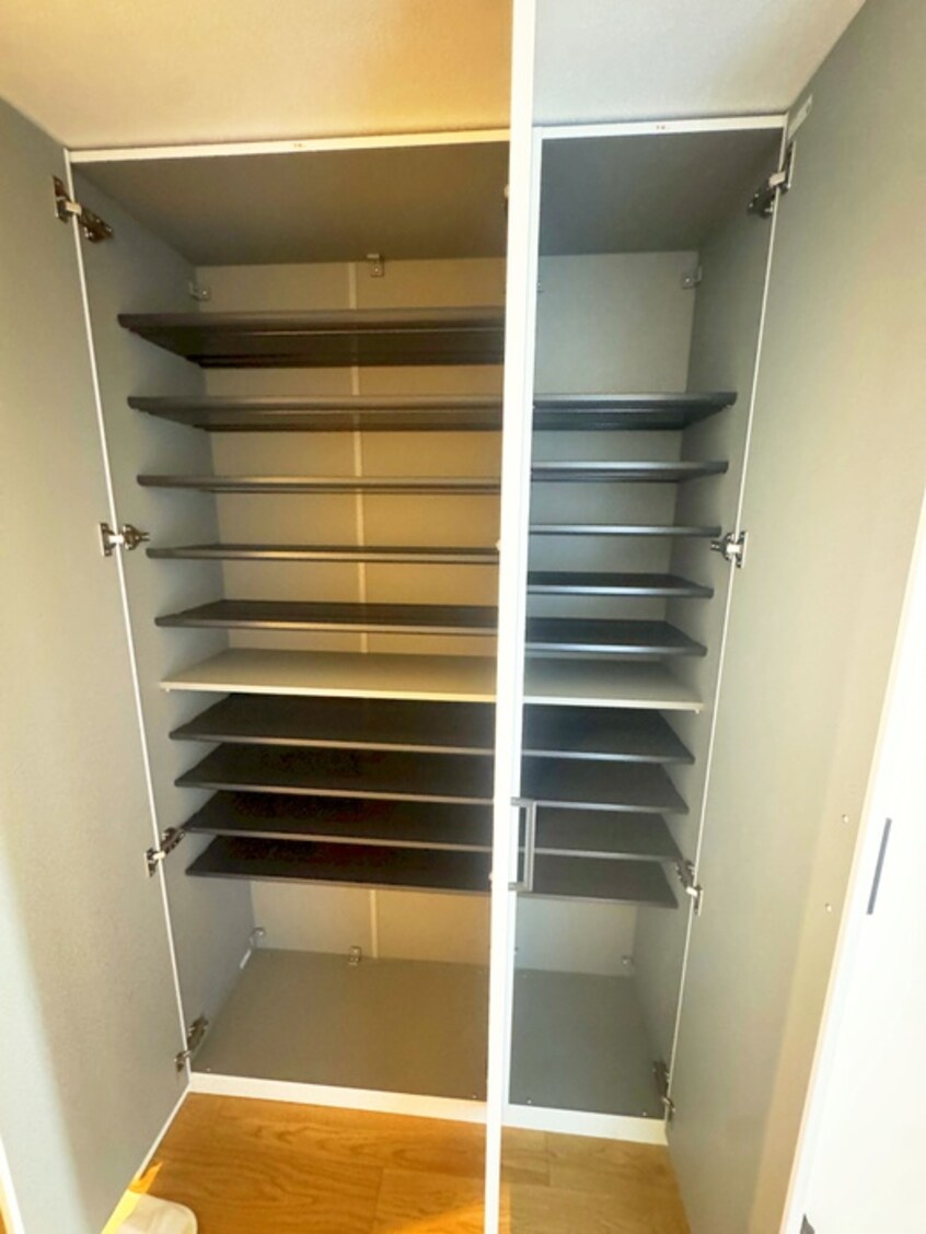 靴箱 ﾗｲｵﾝｽﾞｽﾃｰｼｮﾝﾌﾟﾗｻﾞ両国(1404)