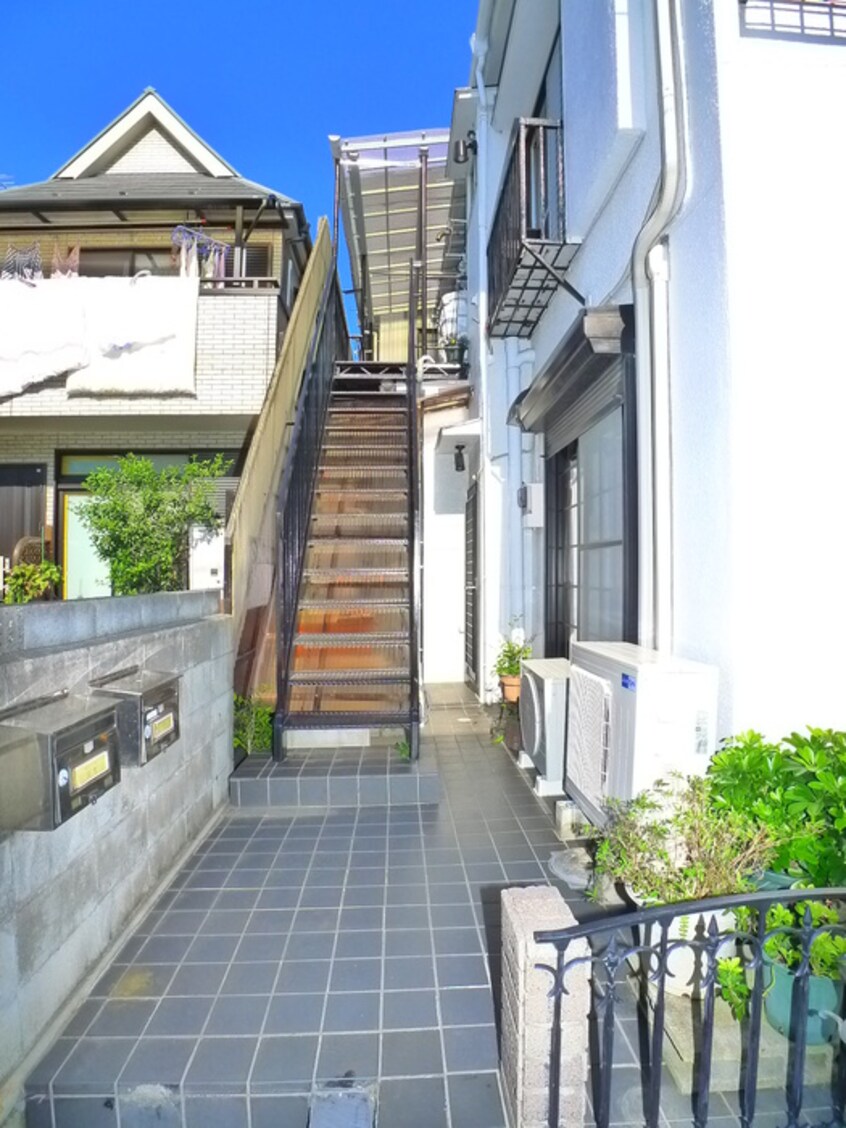 エントランス部分 河内荘