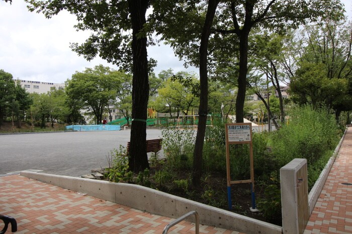 牡丹町公園(公園)まで655m ダフィット門前仲町