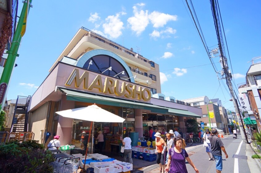 Season　mart(スーパー)まで350m ルミエ－ル西ケ原