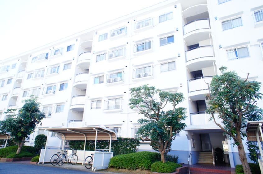 エントランス部分 えびな国分団地８号棟（１０５）