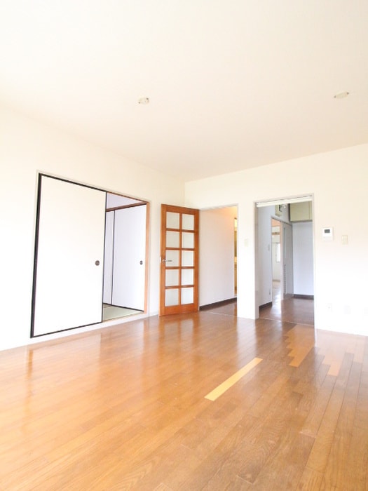 居室 えびな国分団地８号棟（１０５）