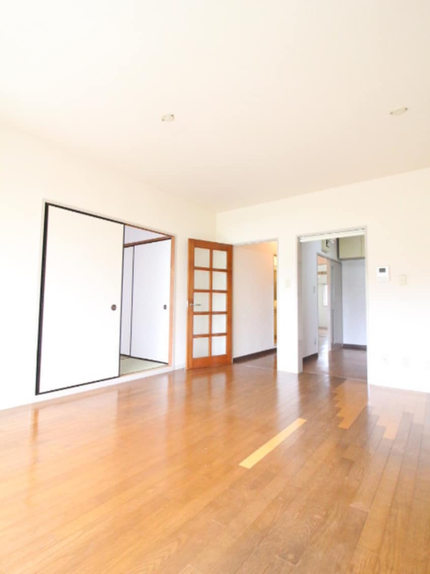 居室 えびな国分団地８号棟（１０５）