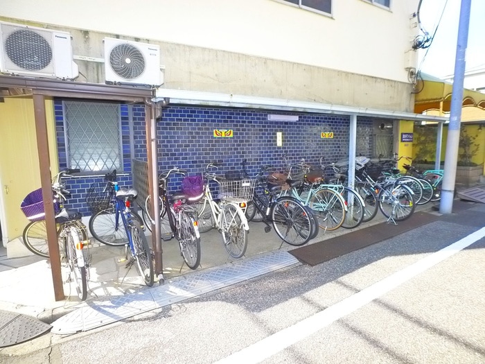 駐輪場 金友マンション