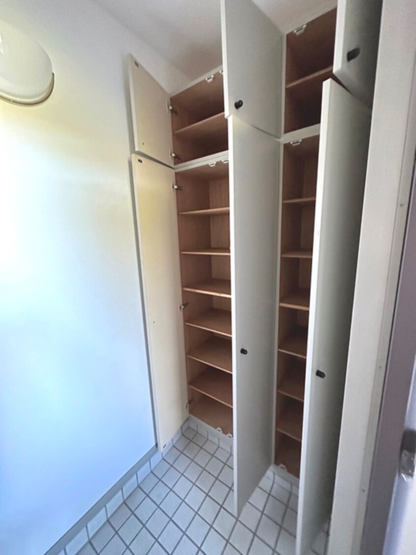 靴箱 ネオ中ハイツ