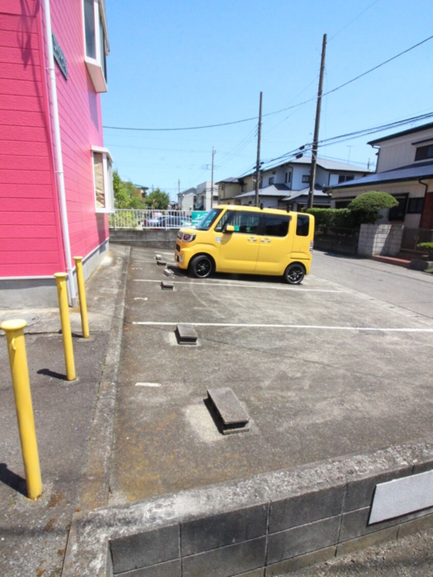 駐車場 リバ－ハイツＢ棟