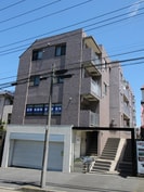 LAZ KAMINAGAYAの外観