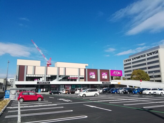 イオンスタイル戸塚(スーパー)まで190m フロ－ラルパレス元町