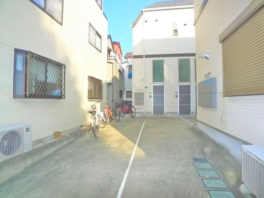 駐輪場 FERIO綾瀬ウエストコート