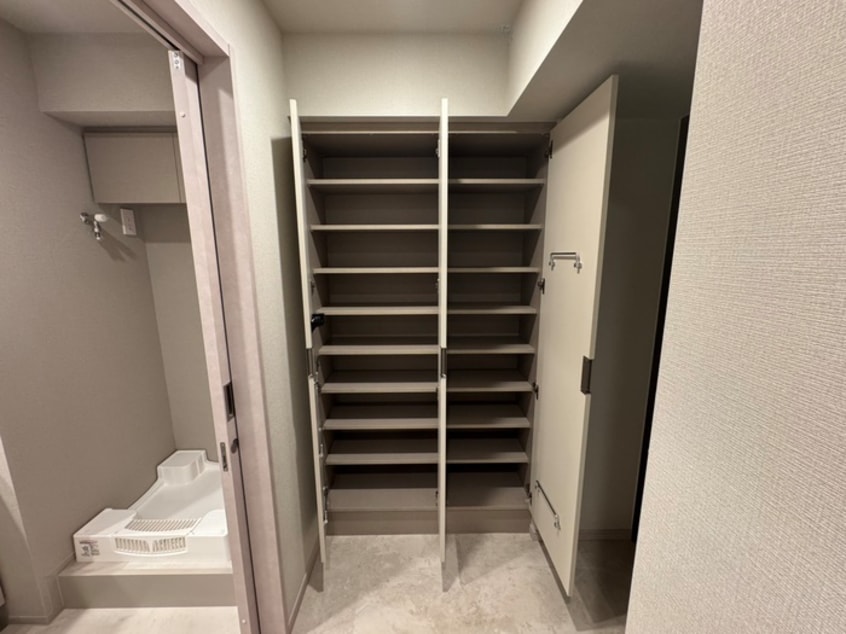 靴箱 ﾌﾟﾗｳﾄﾞﾌﾗｯﾄ三越前ｲｰｽﾄ