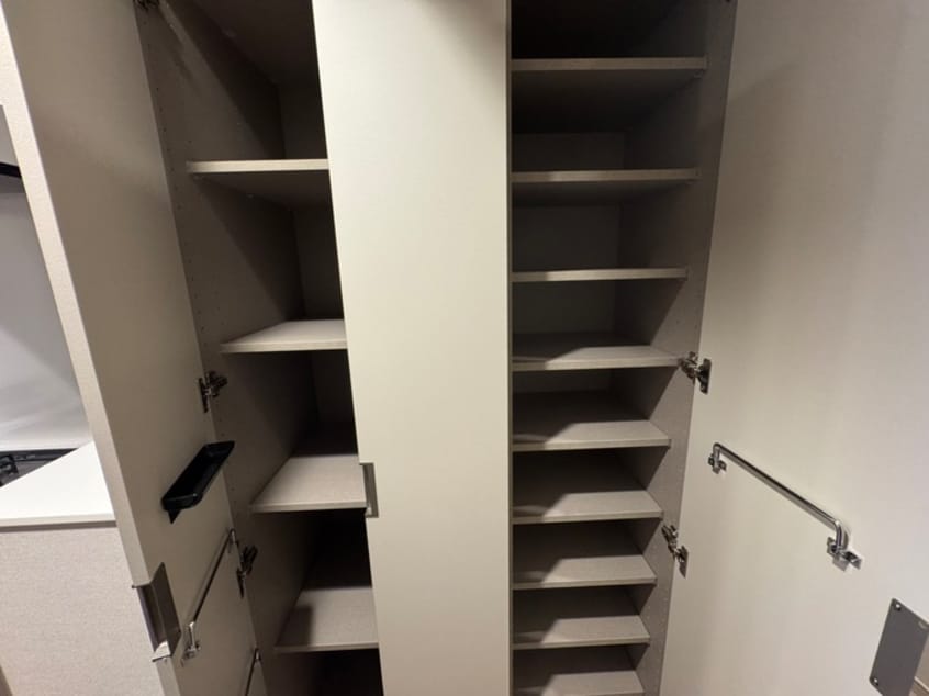 靴箱 ﾌﾟﾗｳﾄﾞﾌﾗｯﾄ三越前ｲｰｽﾄ