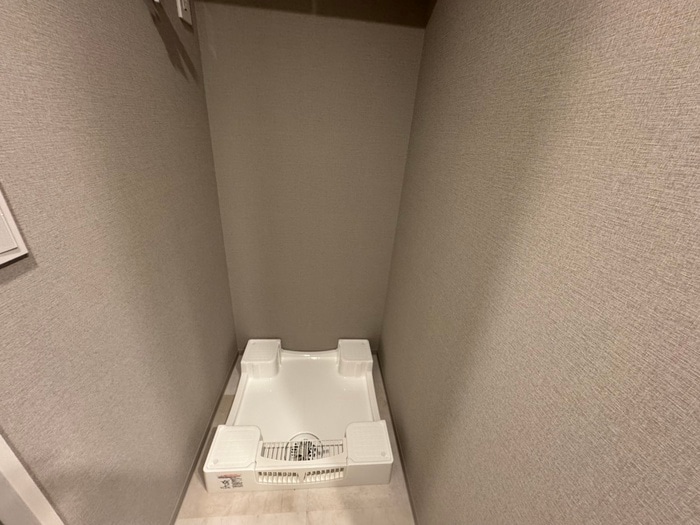 洗濯機置場 ﾌﾟﾗｳﾄﾞﾌﾗｯﾄ三越前ｲｰｽﾄ