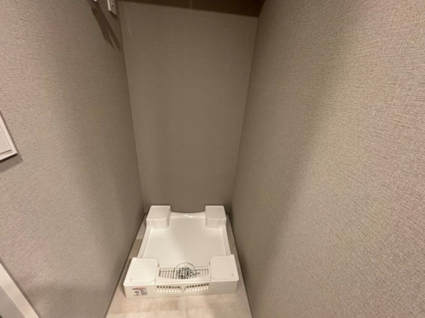 洗濯機置場 ﾌﾟﾗｳﾄﾞﾌﾗｯﾄ三越前ｲｰｽﾄ