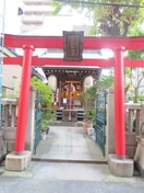 三光稲荷神社(公園)まで342m ﾌﾟﾗｳﾄﾞﾌﾗｯﾄ三越前ｲｰｽﾄ