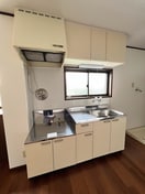 キッチン ﾊｲﾂささ川