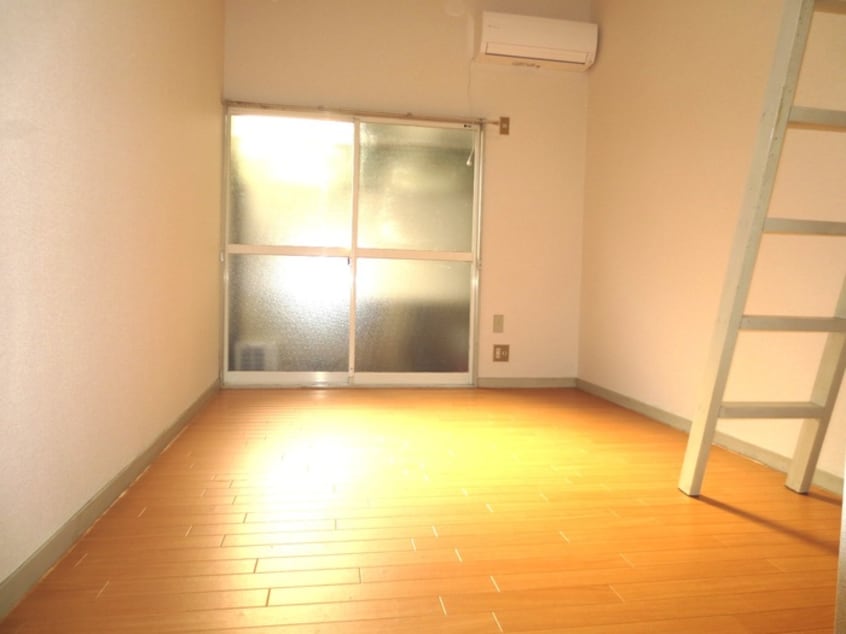 居室 ドミール隆水