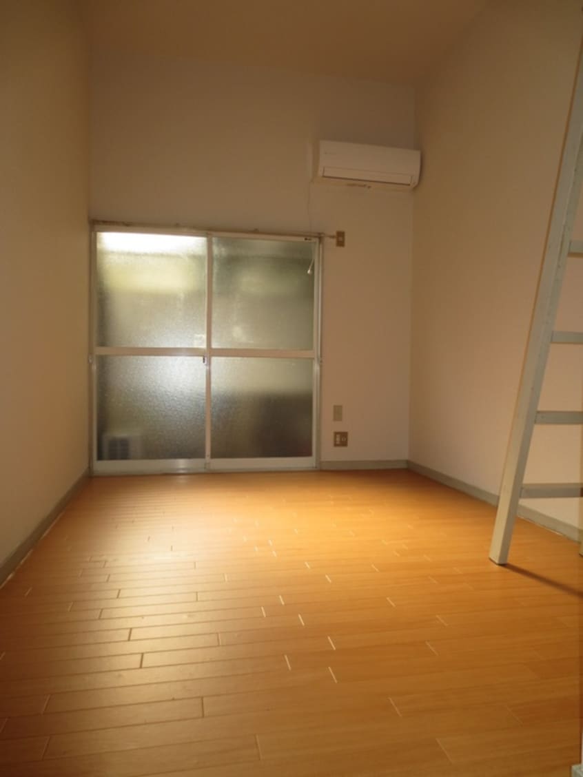 居室 ドミール隆水