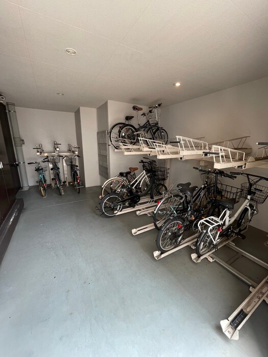 駐輪場 Ｊ－ＦＩＲＳＴ　ＣＨＩＹＯＤＡ