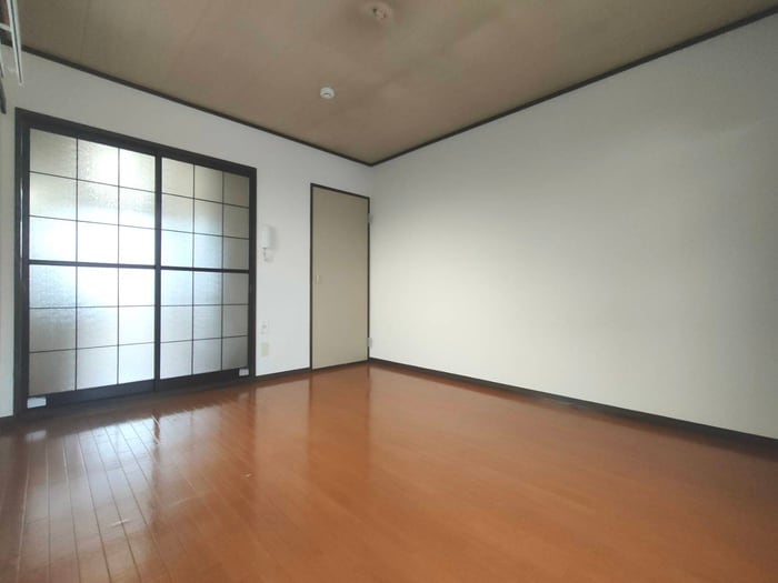 居室 ソーラーハイツ