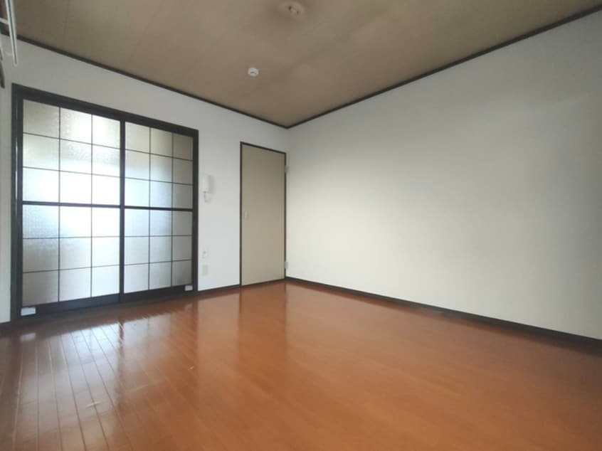 居室 ソーラーハイツ