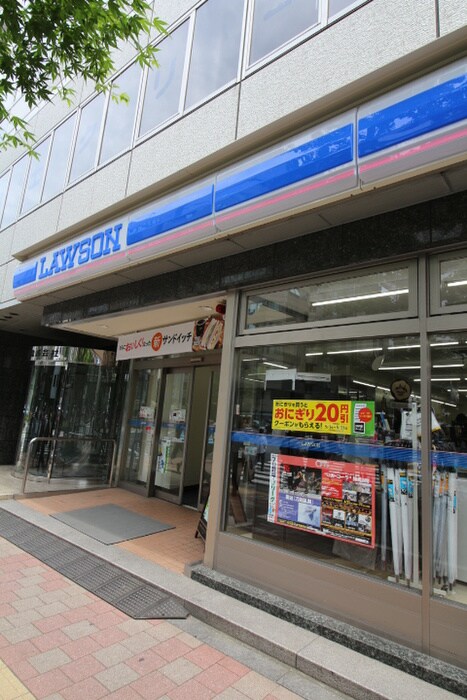 ローソン 銀座四丁目昭和通店(コンビニ)まで45m ﾐﾚｱｺｰﾄ銀座ﾌﾟﾚﾐｱ