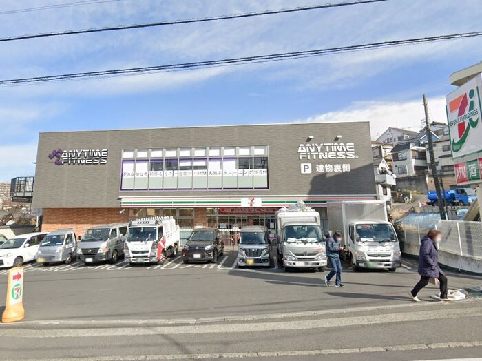 セブンイレブン座間入谷東3丁目店(コンビニ)まで418m アザーレ・パッシオ座間A