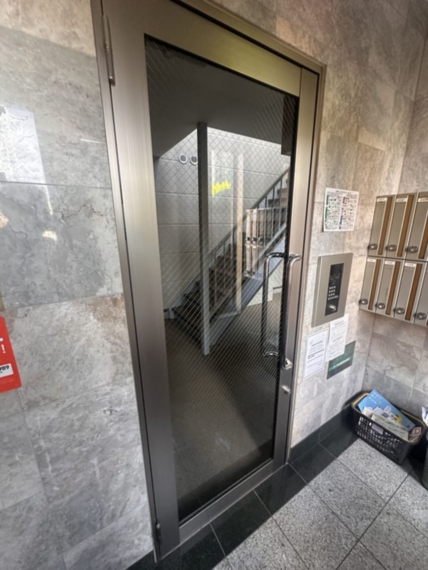 エントランス部分 ソルクレスト北烏山