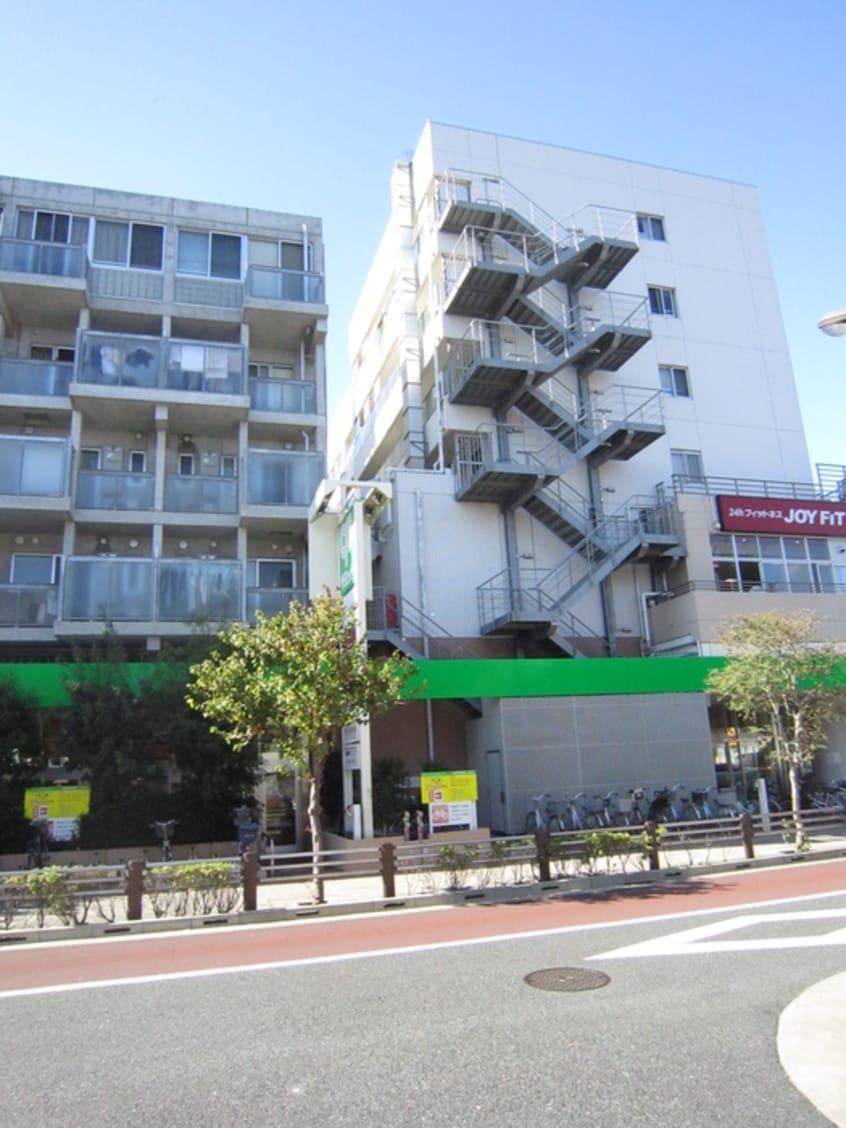 スポーツジムＪＯＹＦＩＴ 芦花公園(スーパー)まで700m ソルクレスト北烏山