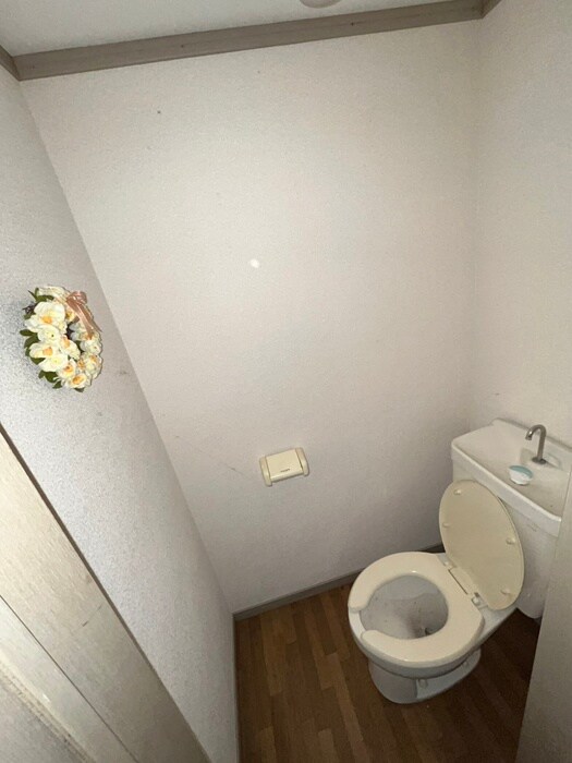 トイレ フローラパレスB
