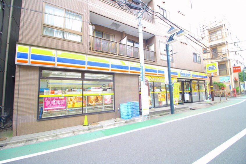 ミニストップ 中板橋駅前店(コンビニ)まで530m ﾌﾛﾝﾃｨｱｺﾝﾌｫｰﾄ板橋ときわ台
